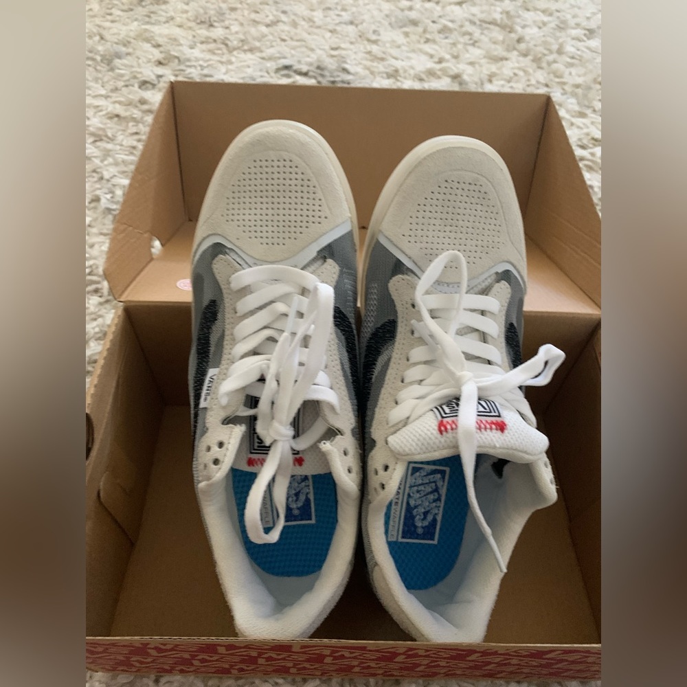 Brand new vans sneakers